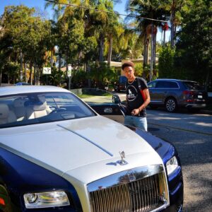 Christian J Smith Instagram - It pains me looking back to see times where my own family didn’t even believe in me. “Hoop Dreams” they said. It pains me even more knowing the fact that as I elevate in life I’d like to help them, but it becomes really hard to because they hated, doubted, and didn’t believe in you from the jump so along the way they became an enemy without even realizing it. I’m not one to hold grudges, I forgive, but I mean I never forget. I’ve had so many nasty things said to me along my journey that hurt me to my core, I would shed tears at night wondering why someone would be against me for trying to better myself, for trying to become great. •
•
In hindsight all the pain and resistance I met along the way made me stronger and has made me who I am - I learned that often people never want to be a part of the process, but want to be a part of the the outcome. The process is where you figure out who’s worth being part of the outcome. -Frost
•
Forex trading changed my life, and now I am blessed to be able to change so many others lives through my journey with FrostFXTheMarketMasters.com , a full educational platform and community built to help you succeed🙏. Let’s start working together today to figure how out how we can change your life, one trade at a time.