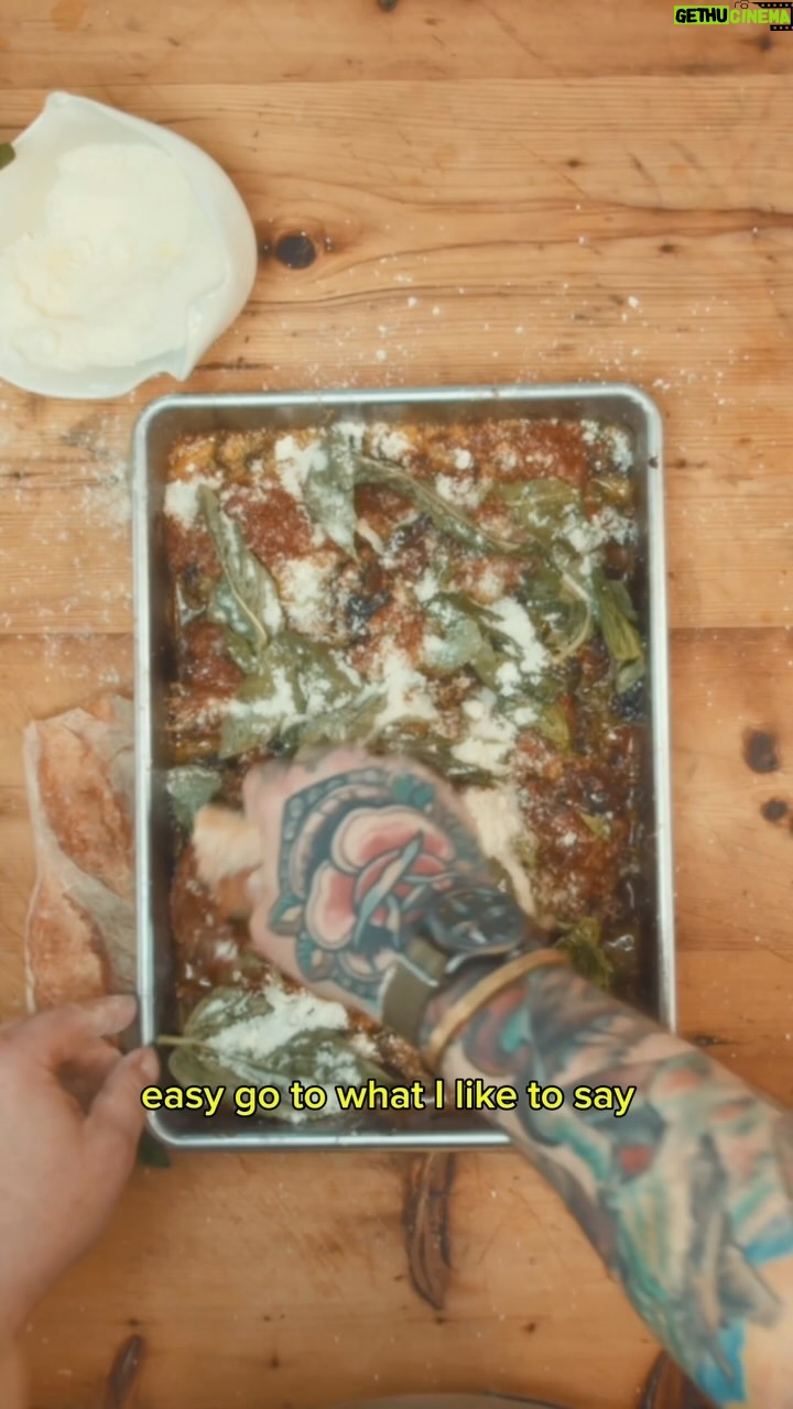 Christian Petroni - 15.2K Likes - sausage & pepps (home style) 🇺🇸🇮🇹
*reposting this because the sound was removed from the original post