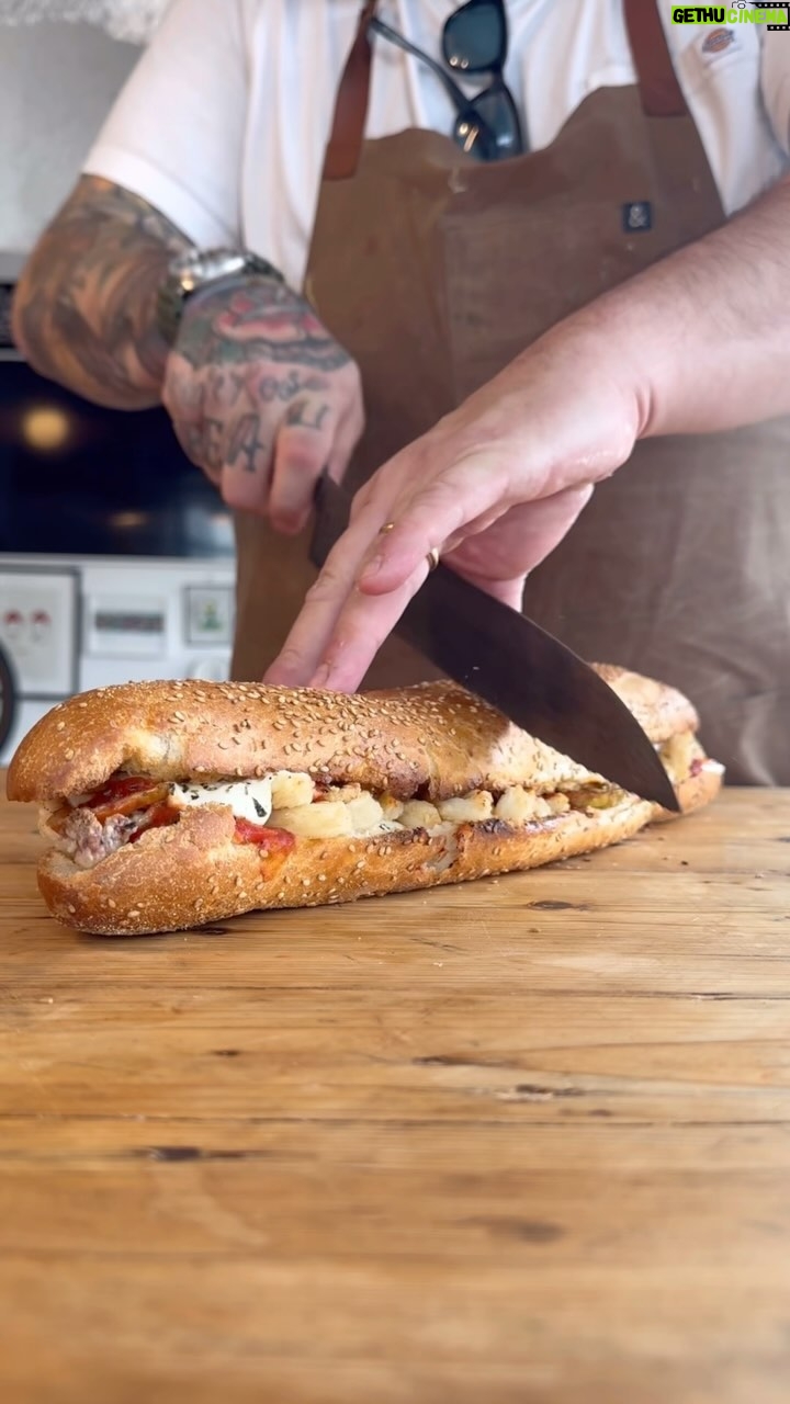 Christian Petroni - 10.3K Likes - fried calamari parm.
for the mind, body & in the soul ☀️