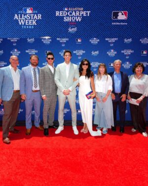 Christian Yelich Instagram - Thanks for the hospitality Texas 🤝
