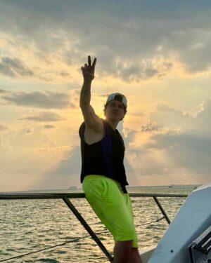 Christopher Vélez Instagram - Solcito☀️de sábado!