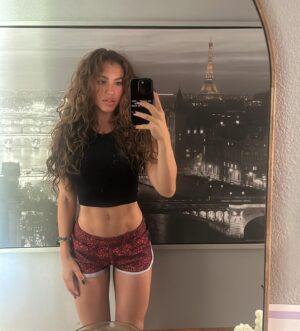 Chrysti Ane Instagram - My birth year is getting kinda far on that lil scrolly thingy.