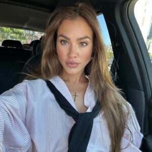 Chrysti Ane Instagram - Imagine not liking me & im at home tryna dance like chris brown
