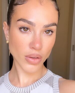 Chrysti Ane Instagram - There’s literally no way EVERYBODY was kung fu fighting. I’m SO tired of the gaslighting.