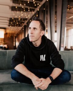 Actor Chuck Comeau  HD Instagram Photos and Wallpapers April 2024