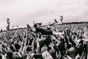 Chuck Comeau  Instagram - B&W vibes from our last European tour! 🤩

📸: @shotbywozniak