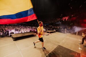 Chuck Comeau  Instagram - Muchas Gracias, Bogotá! 💛💙❤️

So grateful for the extraordinary life we get to have traveling the world, visiting beautiful places and playing music for you. 

I wouldn’t trade it for anything else in the world. 🙏🙏🙏

Colombia, we will be back and it won’t take another 12 years! Gracias for the best night! 🇨🇴🤩🤘

📸: @annaleemedia