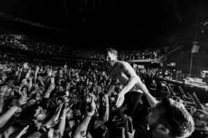 Chuck Comeau  Instagram - Muchas Gracias, Bogotá! 💛💙❤️

So grateful for the extraordinary life we get to have traveling the world, visiting beautiful places and playing music for you. 

I wouldn’t trade it for anything else in the world. 🙏🙏🙏

Colombia, we will be back and it won’t take another 12 years! Gracias for the best night! 🇨🇴🤩🤘

📸: @annaleemedia