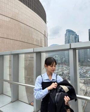 Chung Su-bin Instagram - _ 
One day ☀️
Rainy day 🌧 
Happy day 🌈