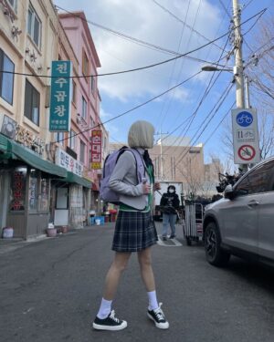 Chung Su-bin Instagram - 다시 겨울이네❄️ 

3인칭복수 3,4화

#3인칭복수 #태소연 #디즈니플러스 #revengeofothers #disneyplus
