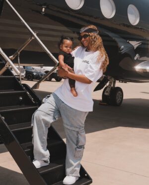 Ciara Instagram - Tour Family Dump 🫶🏽