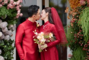 Cindy Diễm Mii Instagram - Hạnh phúc trọn vẹn nha cô dâu của em ơi 💕
Quá xinh đẹp rồi cô dâu @miduofficial 👰‍♀️👰‍♀️
Dàn bê tráp hùng hậu quá điiii