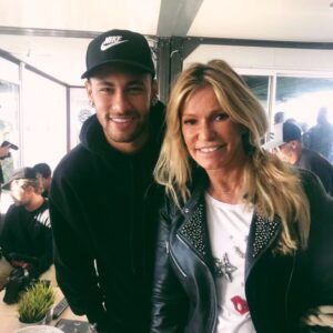 Cinha Jardim Instagram - Neymar em Peniche🤙🤙
@ #meoripcurlproportugal