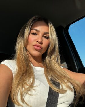 Cintia de Sà Instagram - New Haïr cut alert 💇🏼‍♀️