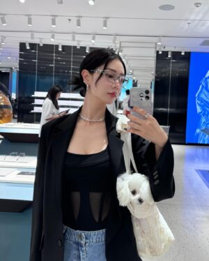 Clara Lee Instagram - 🦋