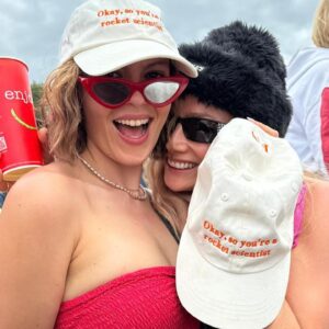 Clara Paget Instagram - Can’t see mi face…BalaClara🥷🪨🌈🦥🫨🦄🌞👐👁️🧚‍♀️🐆🤲 to one of my oldest, most loyal, consistent, silliest and kindest friends @glastofest I LOVE YOU x