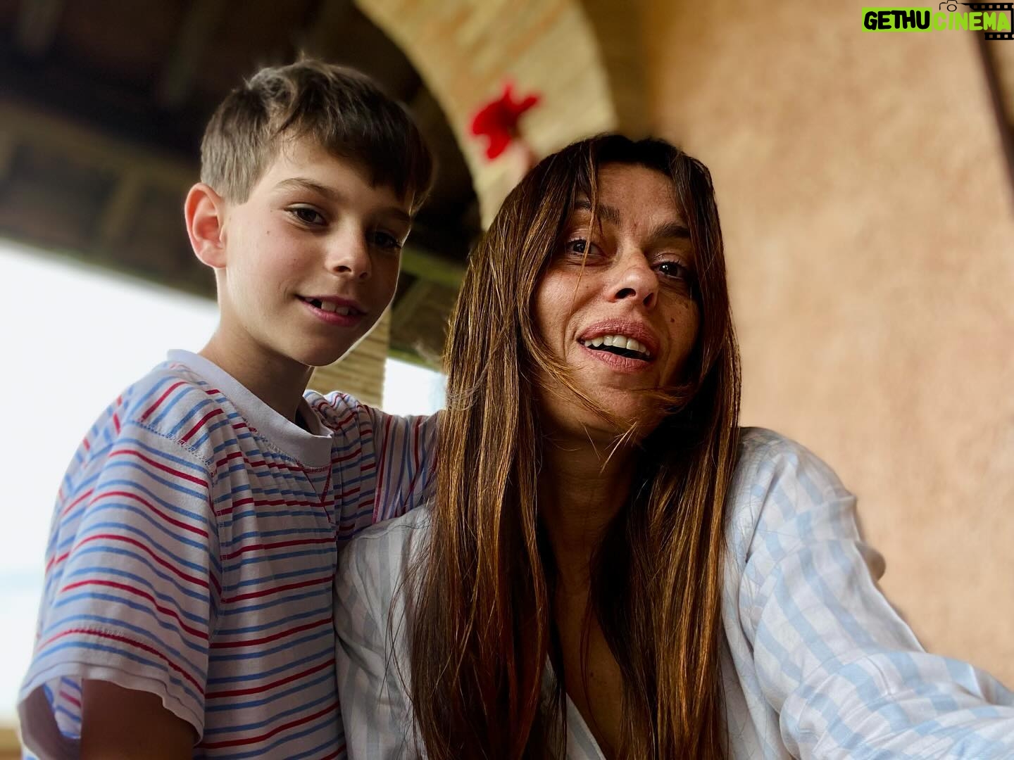 Claudia Pandolfi - 15.8K Likes - Il mio fiore mi dona un fiore.