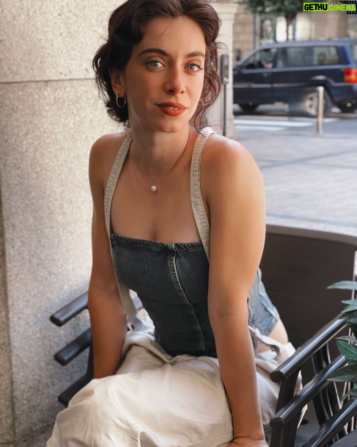 Claudia Riera - 3K Likes - Y volver a las terracitas al sol š
šø: @alfonswayne