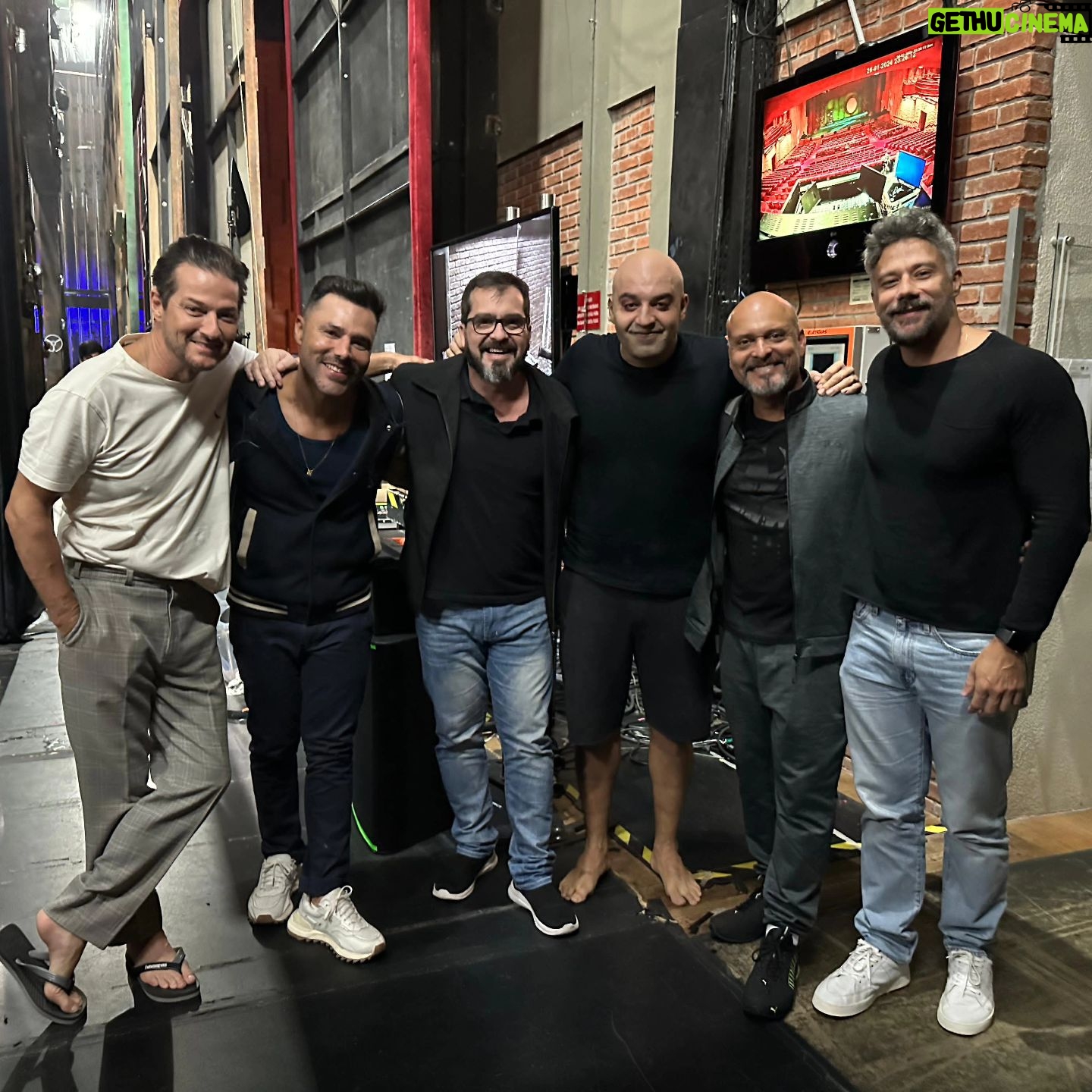 Claudio Galvan - 309 Likes - 🧟♂️🧠 O JOVEM FRANKENSTEIN
Ontem recebemos a visita do talentoso e querido @rodrigosantanna1 na Transilvânia!
E você? Já garantiu o seu ingresso? Vem que é curta temporada! 😉
Informações no perfil @ojovemfrankenstein!