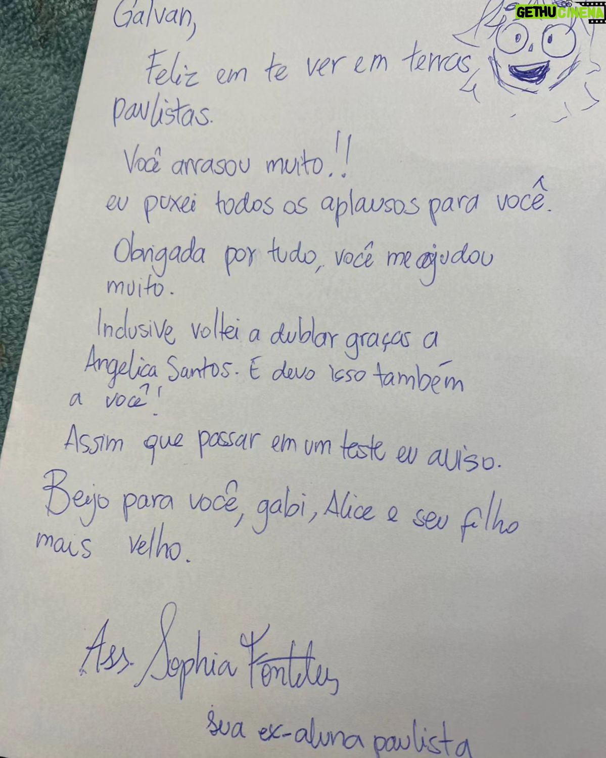 Claudio Galvan - 300 Likes - 🧟♂️🧠 O JOVEM FRANKENSTEIN
Ser professor de dublagem é ensinar, dividir, ouvir, aprender, transformar e fazer parte do sonho de pessoas.
A @sophfonteles foi uma aluna muito especial e eu fico muito feliz de ter feito parte de sua vida através do meu trabalho! Foi uma aluna que iniciou com a gente no processo online, quando a pandemia veio, e hoje recebi esse carinho especial e sua presença na plateia de @ojovemfrankenstein!
Obrigado, Sophia! Amei saber que você esteve na sessão de hoje e adorei sua mensagem!
🎙🎧🎭🎶🎞❤️