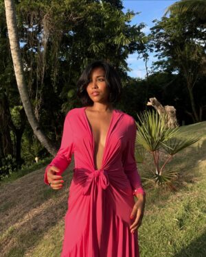 Clémence Botino Instagram - Quick shots by @lou.bjectif ☀️