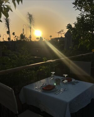 Clémence Botino Instagram - 💙 Marrakech 📍