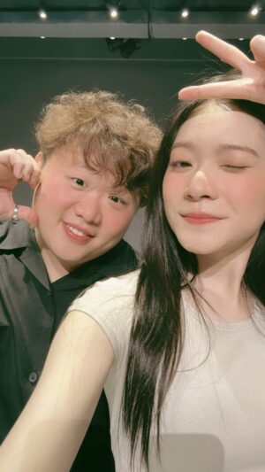 Cloud Wan Instagram - #DIZZYdancechallenge

到底我係心動定尷尬… @fatboyip 

「I~ I’ve been dizzy」
聽歌聽到雲陀陀..？☁️
一齊跟我哋跳啦!!!(≧▽≦)💞

記住post畀我睇呀👀✨🫶🏻

#DIZZY #Cloud雲浩影