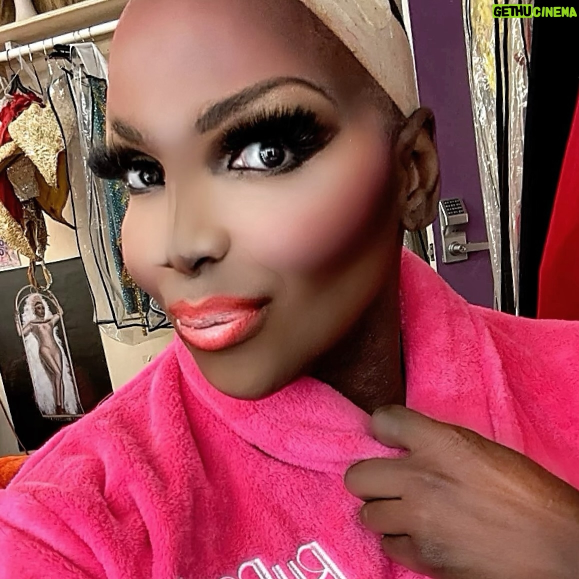 Coco Montrese - 1K Likes -