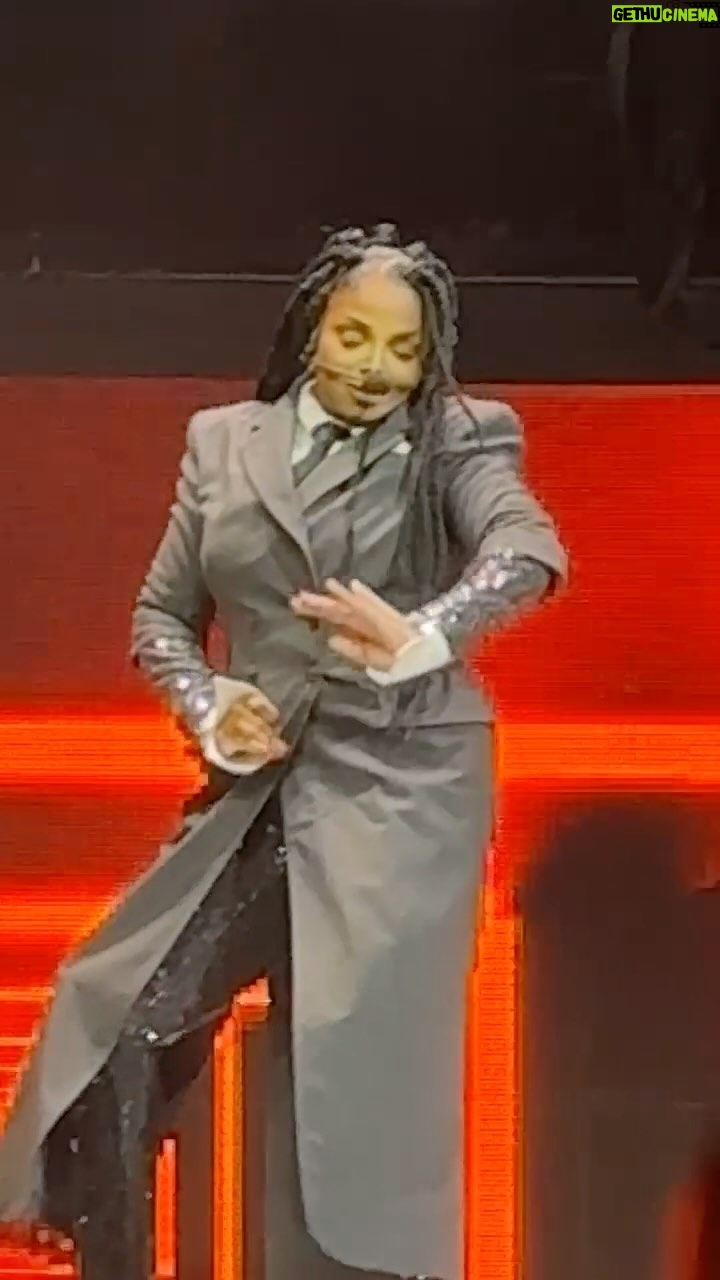 Coco Montrese - 657 Likes - THE FINAL U.S. SHOW OF 2024
