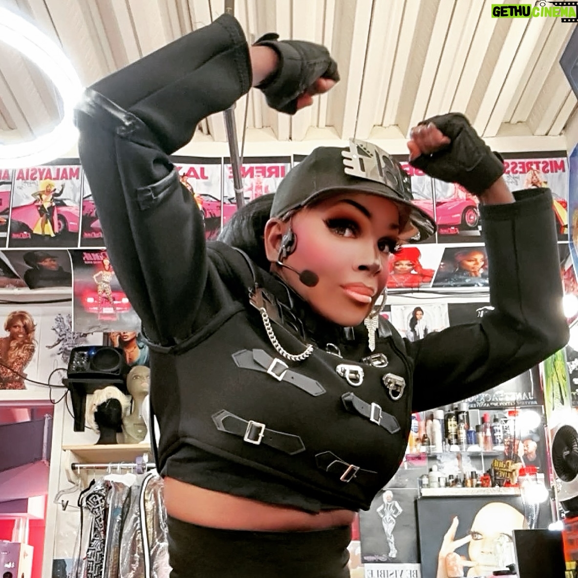 Coco Montrese - 0.9K Likes -