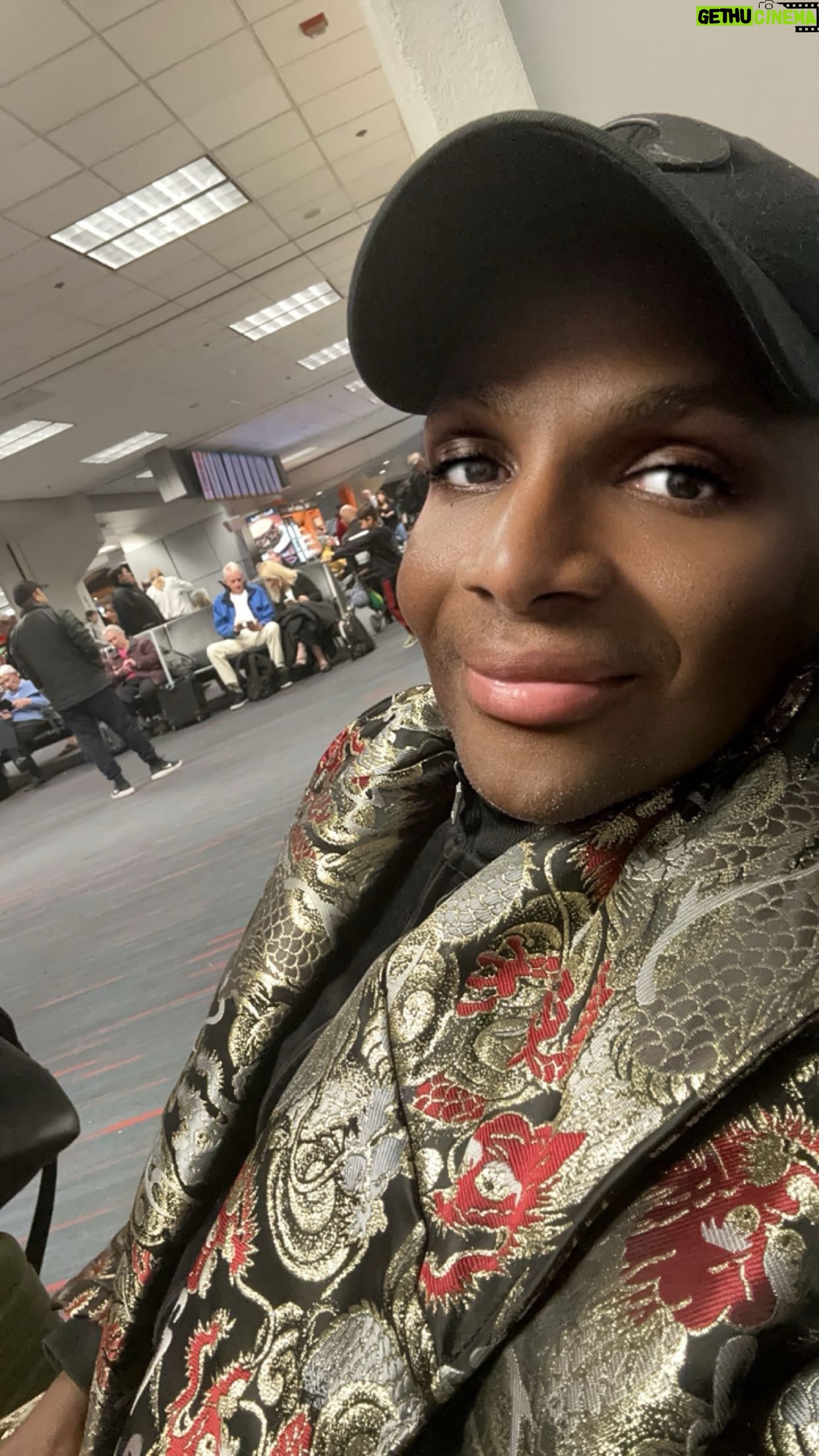 Coco Montrese - 1.2K Likes - Baby white folks is Mad 😡 in this airport !!! @americanair