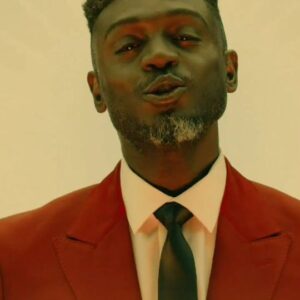 Corneille Instagram - Je suis très heureux de partager le morceau et clip de "Nouveau Monde" avec vous!!! J'espère qu'il vous plaira. On se retrouve vite avec la suite de l'album #EncreRose 🙏🏿
(Lien en bio)
