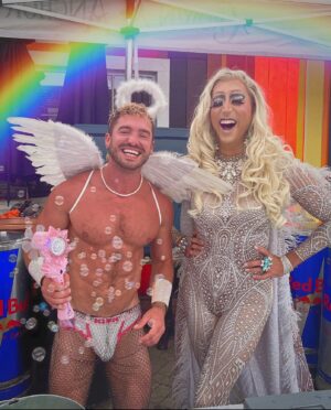 Cory Lee Instagram - Fun fun fun fun @may_happs 🌈 
#carnival #ptown #legends #crownandanchor