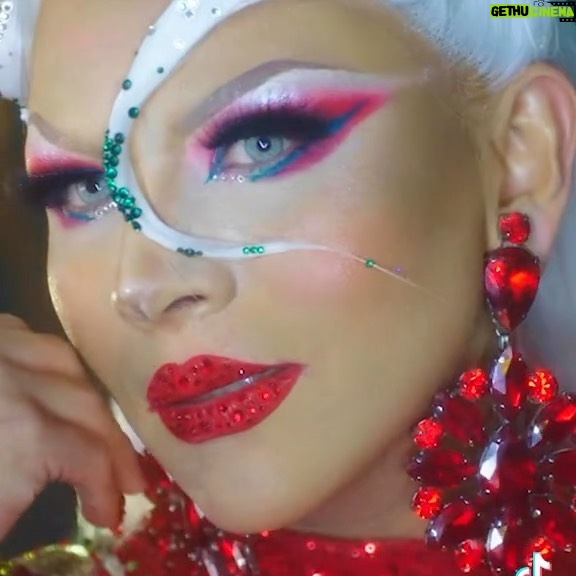 Cristian Peralta - 13K Likes - Meet he Queen! @dragracemexico @cristianperaltatranformista @paramountplusmx @mtv @wowpresentsplus estreno próximo 22 de Junio
Vestido @edgarlozzano
#cristianperaltatransformista #cristianperalta #dragracemexico #dragrace #dragmexico #showgirl #beuthyqueen #mtv #wowpresents #paramoutplus #