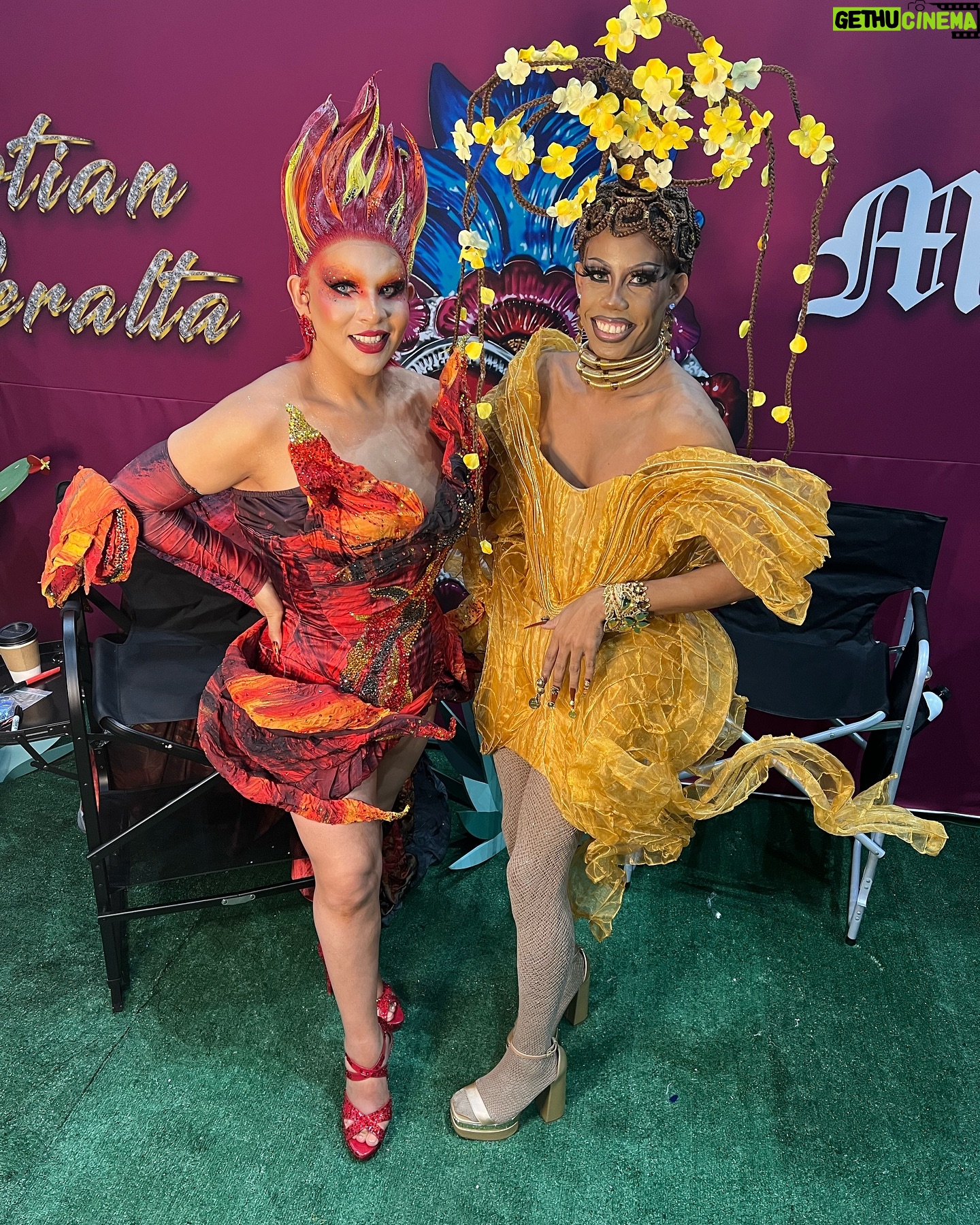 Cristian Peralta - 13K Likes - @rupaulsdragcon LA! Con las primeras reinas de sus países! @pandoranox @dragsethlas @pititaqueen @organzza Lovet girls ❤️😍 Experiencias maravillosas Reinas super talentosas! #rupauldragrace #dragcon2024
