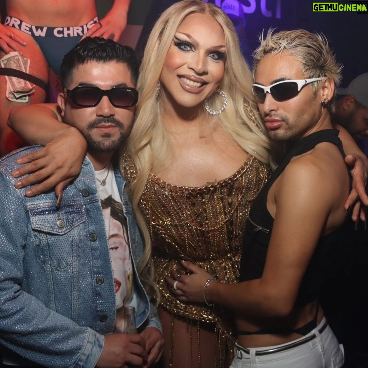 Cristian Peralta - 3.1K Likes - Gracias to Rupaul Drag Race Mexico Season 1 Winner @cristianperaltatranformista for an Awesome show w/@clubpapiofficial last night in San Francisco @beauxincastro #PANDULCE 🍑🍑
The Energy & Vibe was INCREDIBLE 🔥🔥🔥
Round 2 starts Friday, August 2nd @quericonightclub "PAPI CHULO"
Round 3 hits the Southbay on Saturday, August 3rd @splashsjc "CLUB PAPI SAN JOSE"
🎟🎟 TICKETS 🎟🎟 @ WWW.CLUBPAPI.COM
📷 @sfgaynightlife