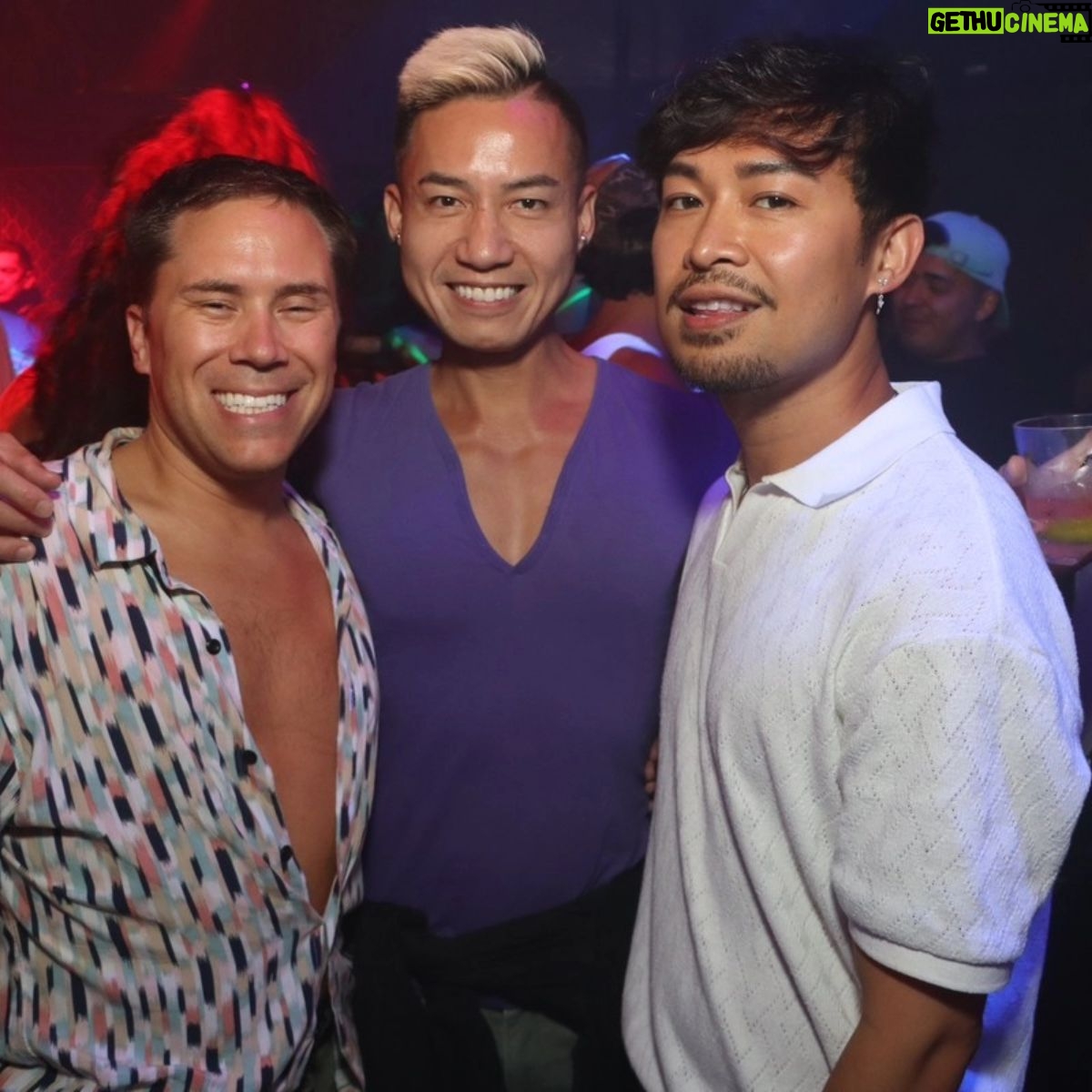 Cristian Peralta - 3.1K Likes - Gracias to Rupaul Drag Race Mexico Season 1 Winner @cristianperaltatranformista for an Awesome show w/@clubpapiofficial last night in San Francisco @beauxincastro #PANDULCE 🍑🍑
The Energy & Vibe was INCREDIBLE 🔥🔥🔥
Round 2 starts Friday, August 2nd @quericonightclub "PAPI CHULO"
Round 3 hits the Southbay on Saturday, August 3rd @splashsjc "CLUB PAPI SAN JOSE"
🎟🎟 TICKETS 🎟🎟 @ WWW.CLUBPAPI.COM
📷 @sfgaynightlife