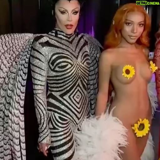 Cristian Peralta - 5.1K Likes - Día de descanso y terminando subir contenido de mi experiencia en @rupaulsdragcon con Reinas icónicas! @miss_alexis_mateo @missenvyperu @organzza @pandoranox @lina.galore @angeleanang @crystalmethyd @pititaqueen @marinaxsummers @missenvyperu @wowpresentsplus @cristianperaltatranformista #dragcon #dragcon2024 @sutanamrull
