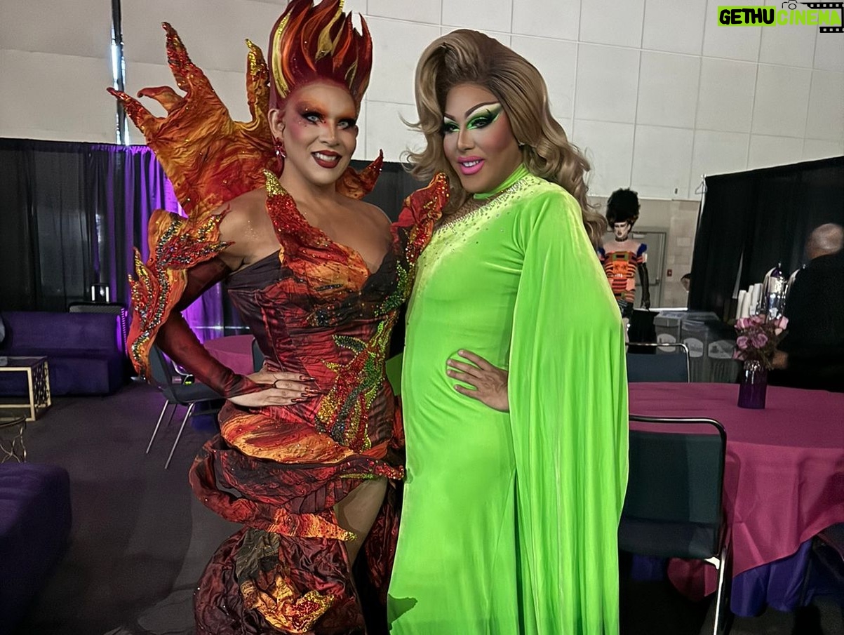 Cristian Peralta - 5.1K Likes - Día de descanso y terminando subir contenido de mi experiencia en @rupaulsdragcon con Reinas icónicas! @miss_alexis_mateo @missenvyperu @organzza @pandoranox @lina.galore @angeleanang @crystalmethyd @pititaqueen @marinaxsummers @missenvyperu @wowpresentsplus @cristianperaltatranformista #dragcon #dragcon2024 @sutanamrull