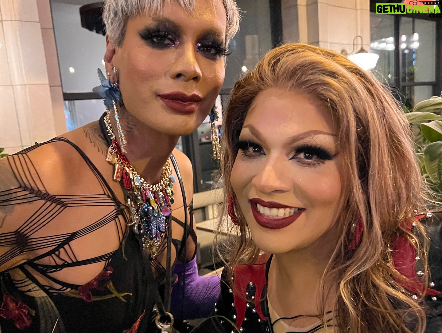 Cristian Peralta - 5.1K Likes - Día de descanso y terminando subir contenido de mi experiencia en @rupaulsdragcon con Reinas icónicas! @miss_alexis_mateo @missenvyperu @organzza @pandoranox @lina.galore @angeleanang @crystalmethyd @pititaqueen @marinaxsummers @missenvyperu @wowpresentsplus @cristianperaltatranformista #dragcon #dragcon2024 @sutanamrull