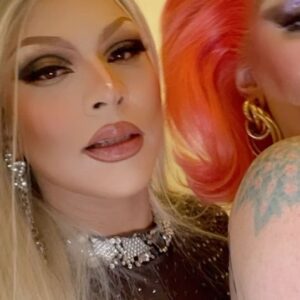 Cristian Peralta Instagram - Gracias mi querido @reylopezentertainment y felicidades por tu maravilloso cumpleaños cariño, literalmente eres un rey 😍😍😍😍😍😍😍 @theonlydetox @xosonique @iamanetra  hermosas las veré pronto! @hannahcondaofficial  @amandatorimeating Seguimos de tour! @cristianperaltatranformista