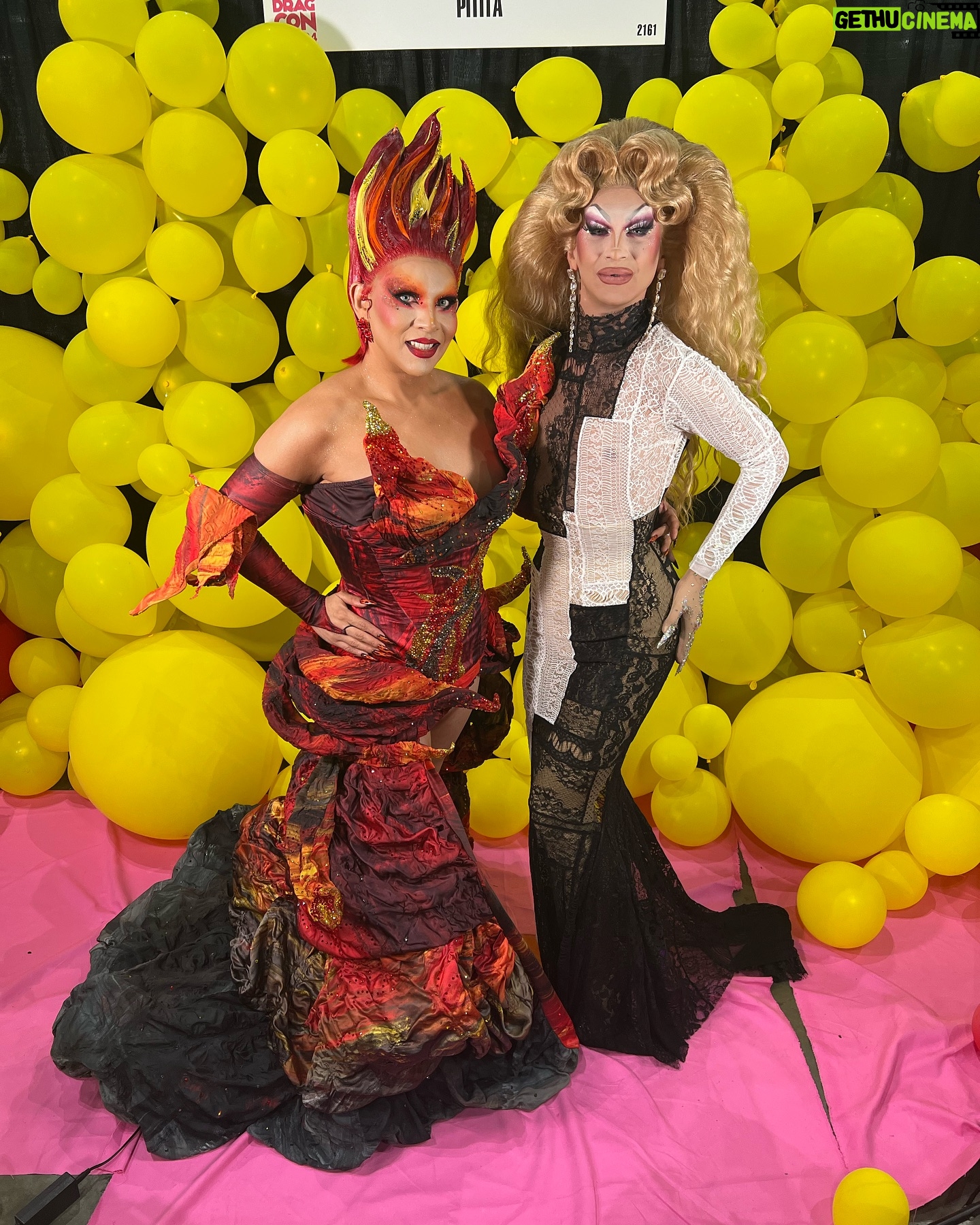 Cristian Peralta - 13K Likes - @rupaulsdragcon LA! Con las primeras reinas de sus países! @pandoranox @dragsethlas @pititaqueen @organzza Lovet girls ❤️😍 Experiencias maravillosas Reinas super talentosas! #rupauldragrace #dragcon2024