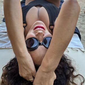 Cristina Rodríguez Torres Instagram - Pues esta vida me encanta… sobre todo porque estoy cerquita de TI❤️❤️ @dolorescortesswimwear @cosmeticamimate #mallorca #beachclub
