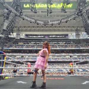 Cristinini Instagram - ¡¡GRACIAS POR UNA VELADA MÁS!!

Un placer haber estado en el Santiago Bernabéu presentando para vosotros otro año más este pedazo de evento 🫡

¿Qué combate os ha molado más? ¿Cómo lo habéis visto este año? Os leo 🥸