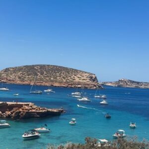 Cynthia Khalifeh Instagram - Once a #Mediterranean girl always mediterranean! 🌊🐟🦀🐙
The resemblance between #Ibiza and my homeland  #Batroun is growing in me as i learn this island more every day…
I remember once in school the teacher asked me what’s your favorite country and I said Spain. But i hadn’t been here at the time. So she asked why, and I said I feel like I was spanish in a past life.
Strange, I just remembered this this morning.

In a nutshell, i was raised by this beautiful Mediterranean water in Batroun, its salt is in my veins, its sun-rays constantly in my eyes, and its sunsets are my soul.And as long as i’m near it, i’m feeling like home🤍🤍
#ibiza