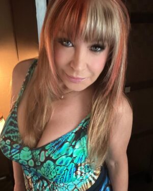 Cynthia Rothrock Instagram - Thank you ❤️❤️❤️closing in on 10,000 views of our Black Creek teaser in one day at cynthiarothrockchannel YouTube #blackcreekmovie #cynthiarothrock #kickasswestern #westerns
