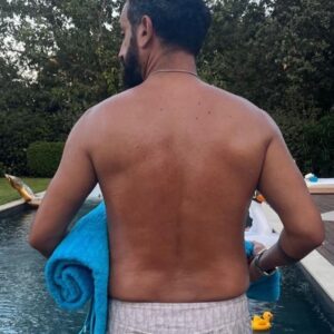 Cyril Hanouna Instagram - Léon Marchand de Tunis ! 💦