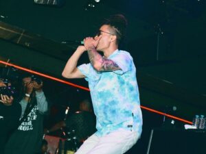 DJ RYOW Instagram - 2024.06.16 
"DRIVE MY DREAMS" Release Tour in NAGOYA🔥

S/O to @yellowbull_life @utage_nagoya 🙏

📷 @dedededesig 

全出演者のみんな、全関係者の皆様、遊びに来てくれたみんなに大感謝。

東海の色んな世代が混じってる感じがなんか懐かしくて嬉しかったです。名古屋最高🙏