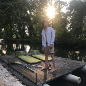 Daan Lennard Liebrenz Instagram - Last days of summer☀️
#potsdam #heiligersee #floßfahrt #sommer #sonne #katze #paddelkaputt