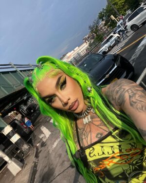 Dahlia Sin Instagram - BRONX PRIDE GAVE! 💚
Boot Covers @abrahamdlevy